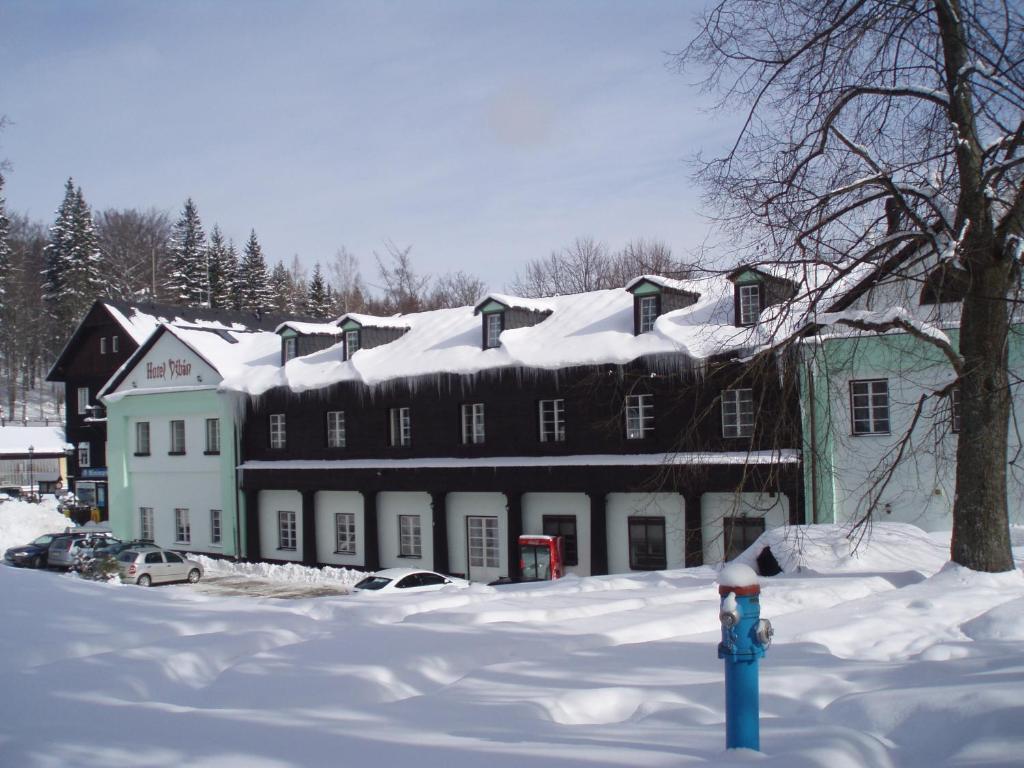 Hotel Dzban Jindrichov Exterior photo