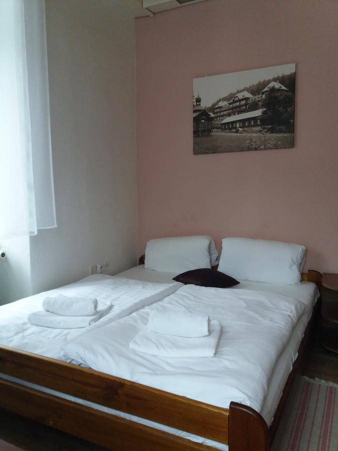 Hotel Dzban Jindrichov Exterior photo